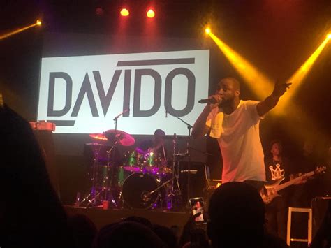 Davido Live in Amsterdam: Afrobeat Extravaganza Meets Unexpected Culinary Twist!