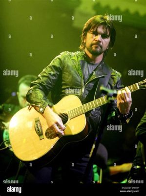 Juanes Live in Amsterdam: A Colombian Music Fiesta You Can't Miss!